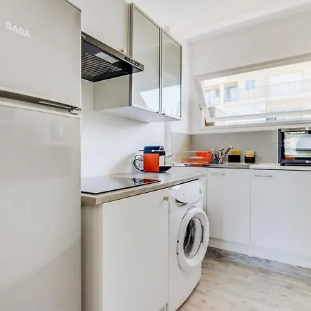 Ceres- Les Pins - 200m Des Plages, 4pers, Wifi, ,clim, Parking Apartment *